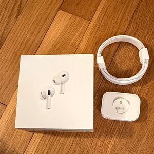 AirPod pro tips & charing cable-both never used